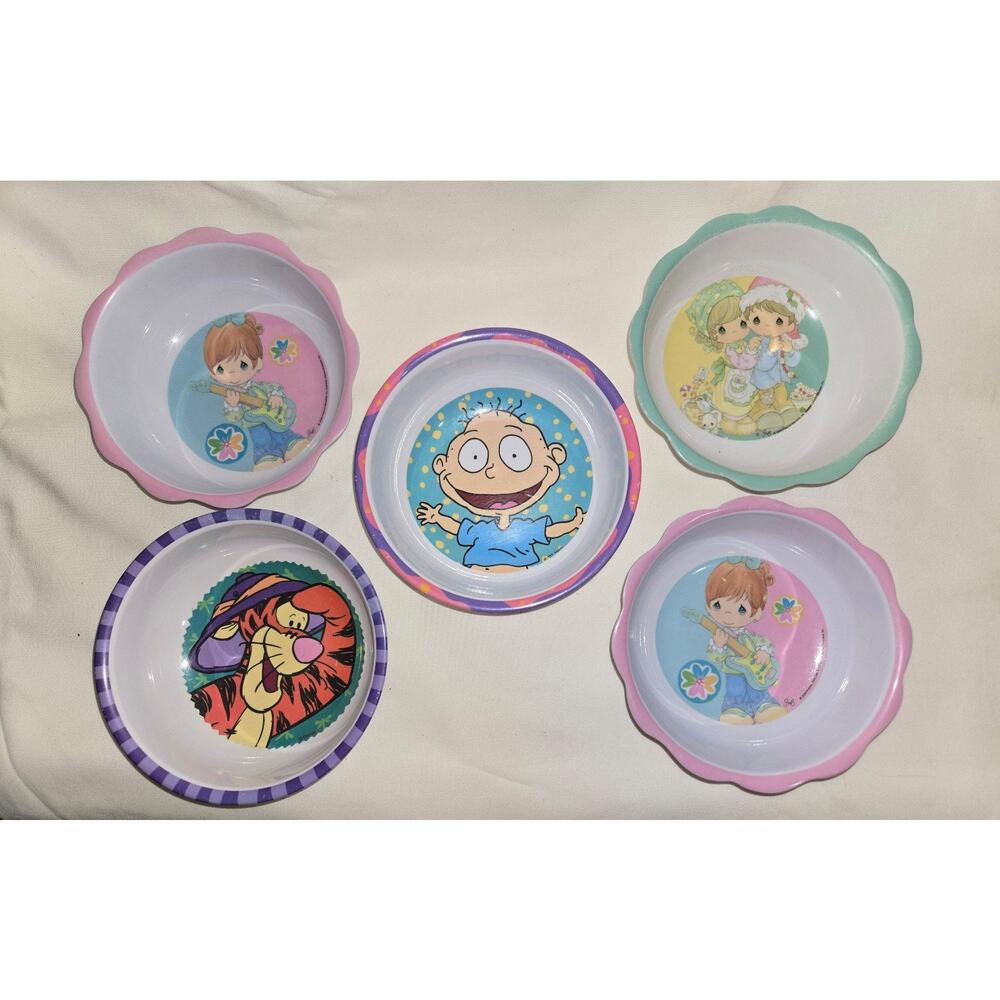 Vintage kids cartoon cereal bowls. Rugrats, precious moments, tigger.